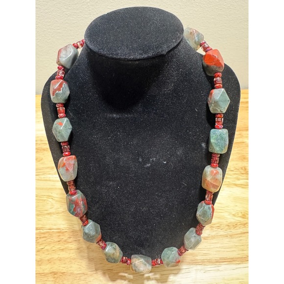 Bloodstone 20" Necklace and Earrings Jewelry Set Gemstone - Picture 3 of 16